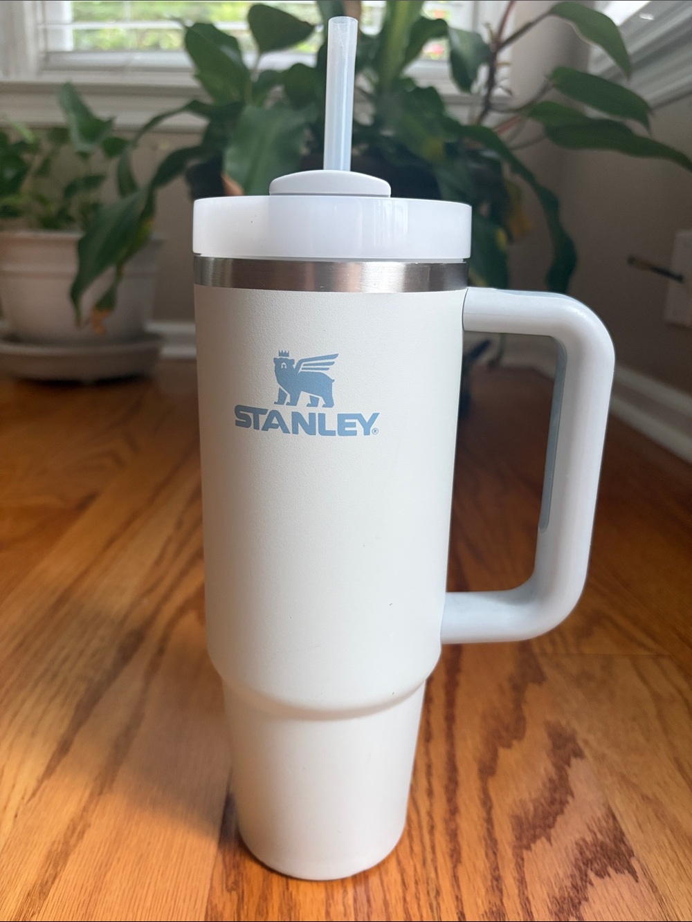 Stanley travel tumbler in light gray